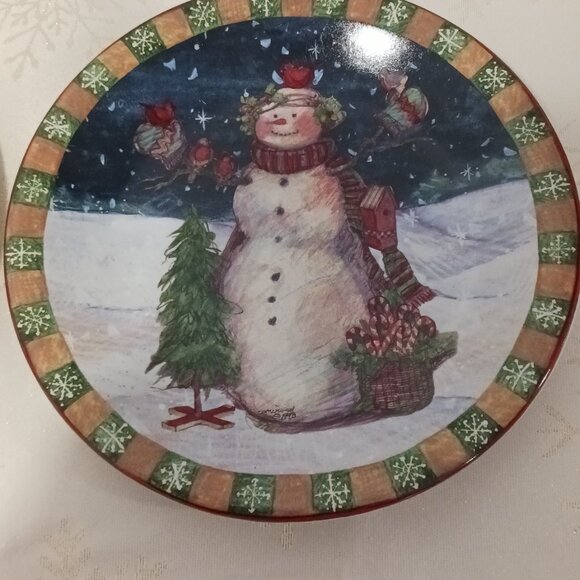 Ceramic plates with Christmas pictures on. Set of 4 - Picture 5 of 9